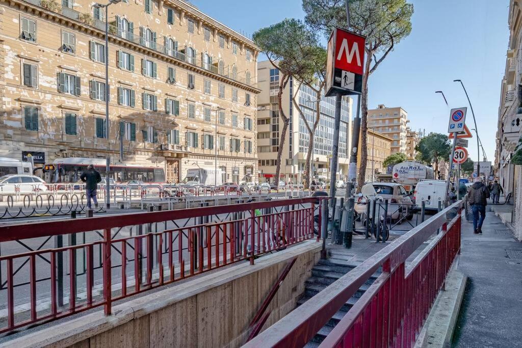 Modern Apartment At San Giovanni Rome Luaran gambar